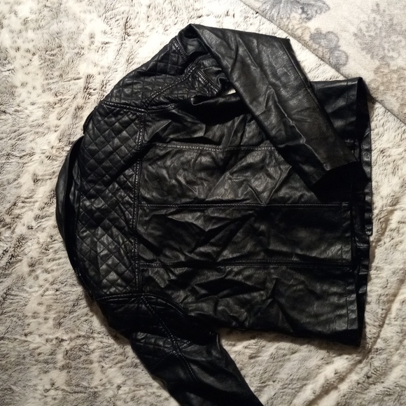 Forever 21 Black faux Leather Biker jacket Large - Picture 2 of 9